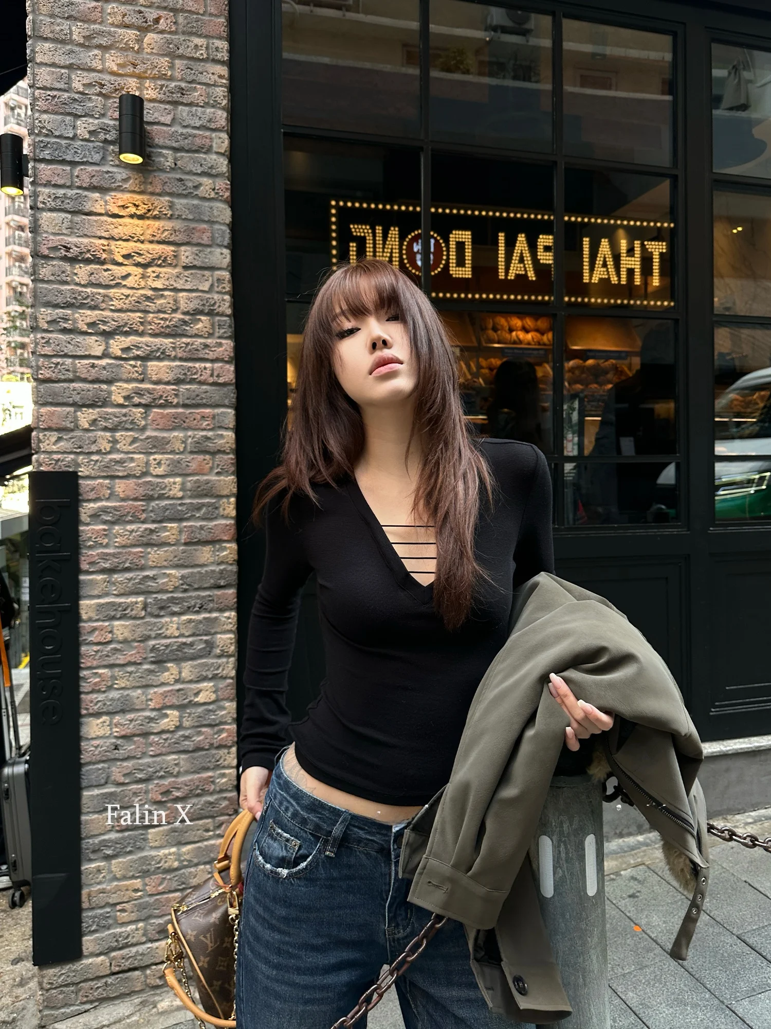 

Женская облегающая футболка Falin X Retro с V-образным вырезом и длинным рукавом, зимняя, для повседневной носки на улице, в американском стиле, с открытыми плечами