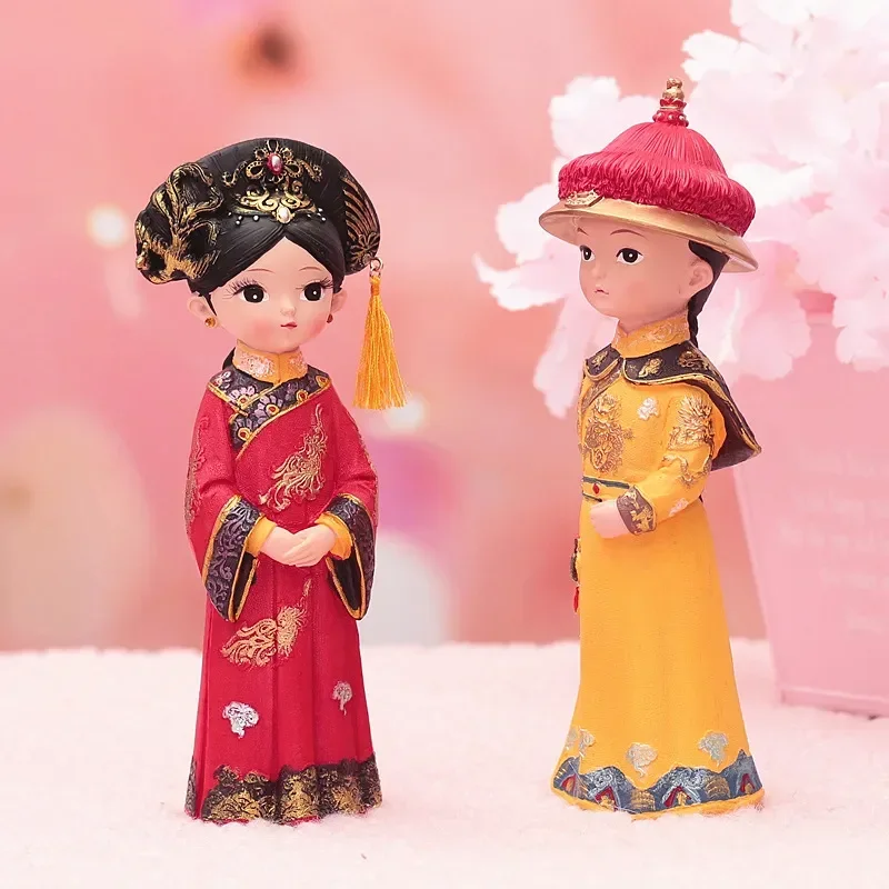 

6.5 Inch Chinese Emperor Empress Figurine Resin Queen Ornament Traditional Costume Home Decoration Cake Topper Miniature