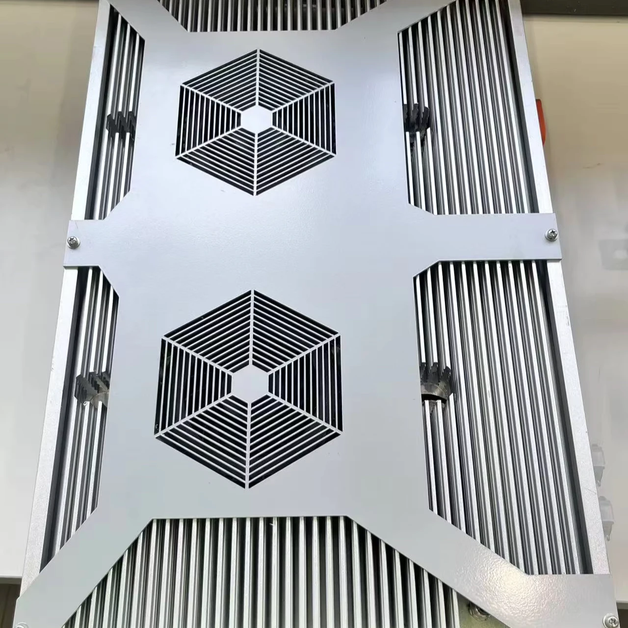 Lincoren LK2880 Automotive Self-Cooling 12kW Onboard DCDC Converter Assembly IP67 Protection 400-1100VDC Input 94% Efficiency