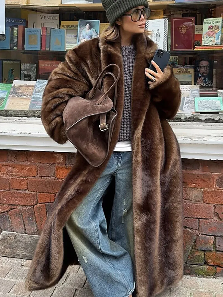 

Casual Women Fake Fur Long Cardigan Coats Lapel Full Sleeve Loose Warm Coat 2025 Lady New Daily High Street Winter Outerwear