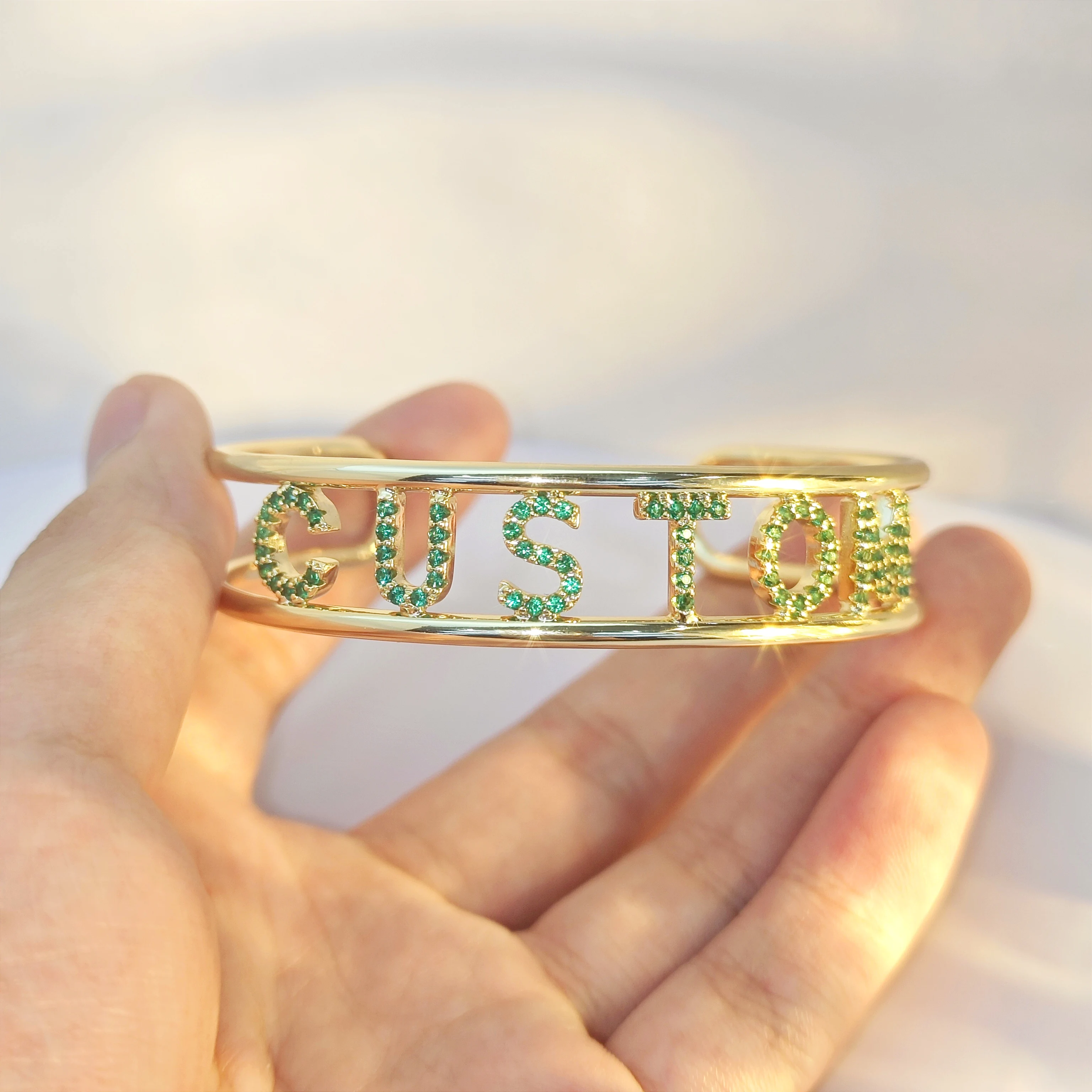 DOREMI شخصية قابل للتعديل النساء هدايا مجوهرات 9 مللي متر رسالة ملونة الزركون الكفة الإسورة مخصص الأولي اسم قدس الإسورة #3