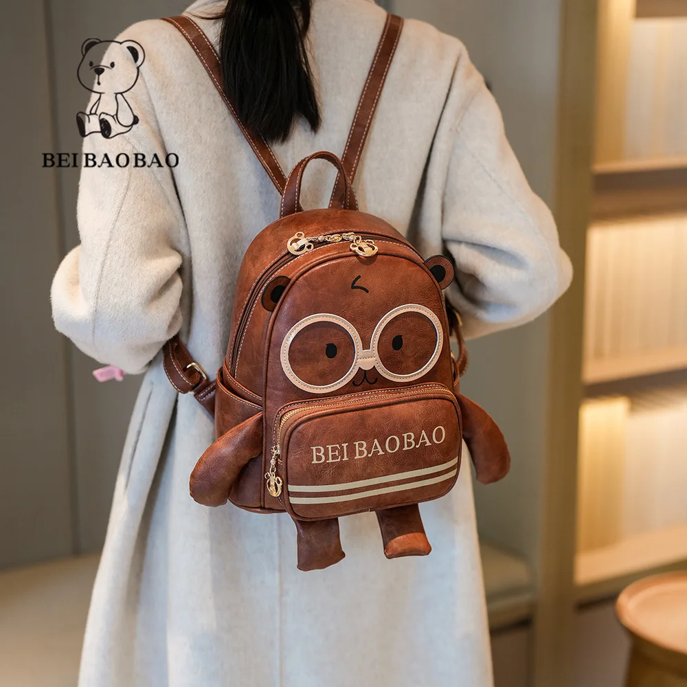 Simple and stylish casual backpack for outdoor travel, stylish and trendy commuting backpack for women, fashionable matching