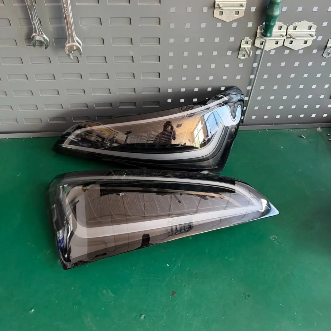 For Audi Q5 B8 Sportback Venom Series Rear Tail Light Modification - Custom Taillight Upgrade for Enhanced Vehicle Appearance