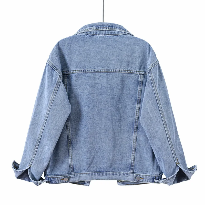 Women Light Wash Denim Jacket Lapel Collar Button Front Long Sleeve Loose Casual Classic Jean Coat With Pockets