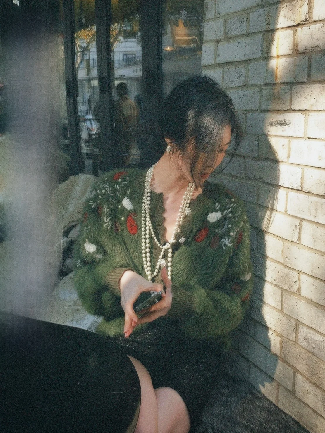 

Exquisite Embroidered Knitted Sweater Women's Faionable Beautiful Top Iceollo Winter Cardigan Ladies Premium Nylon Fiber