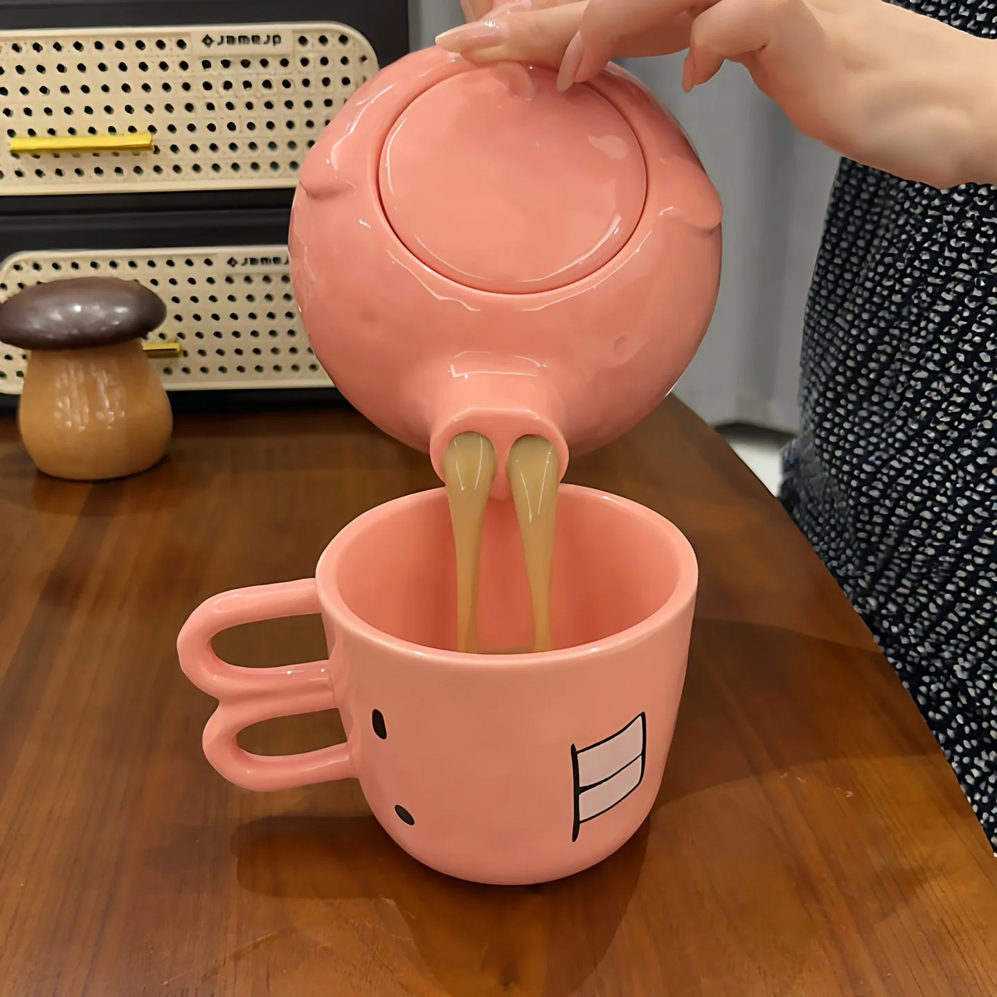 Creative Pig Ceramic Teapot with Funny Water Flow Spout, Large Capacity Milk Coffee Pot & Mug Set, Housewarming Gag Gift Idea