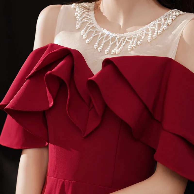 

Winter Red Mid-Length Adult Dr Wedding Gown Faionable Bridesmaid Dr for Performances And Celebrations Polyester Fabric