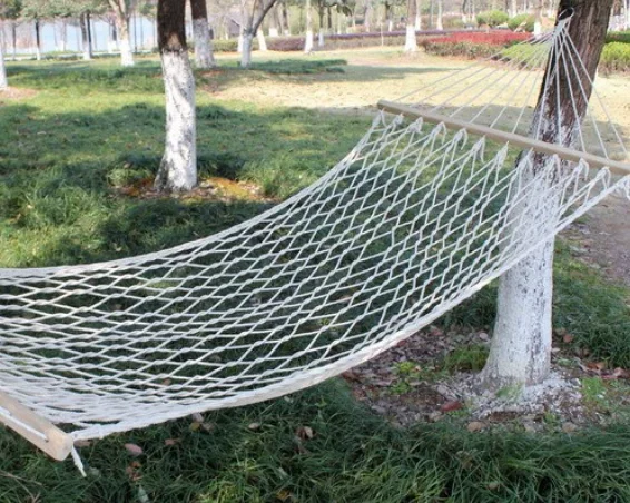 أرجوحة شبكية خارجية، أرجوحة واحدة، أرجوحة خارجية، أرجوحة ترفيهية على الشاطئ.