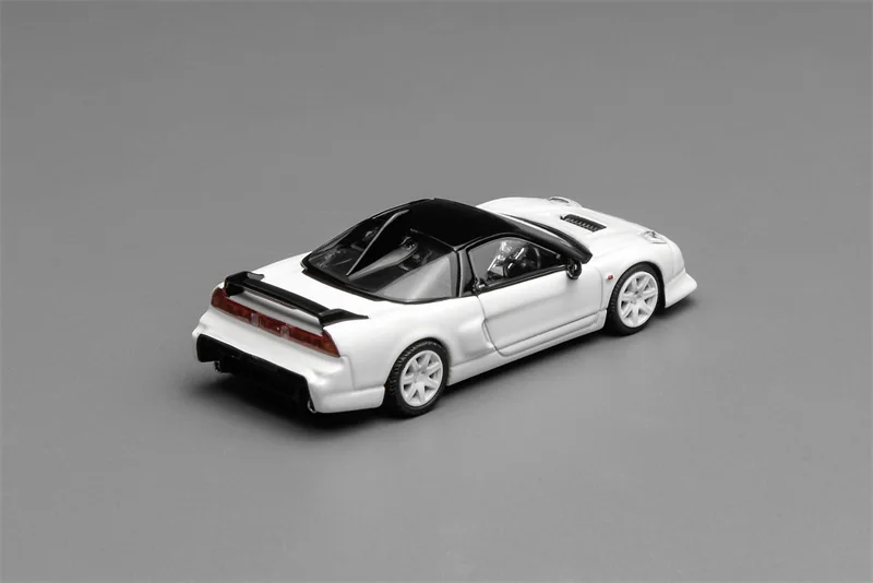 

Модели автомобилей MOTORHELIX 1:64 NSX-R GT / SKYLINE (R34) синие с карбоновым волокном, литые, подарочные