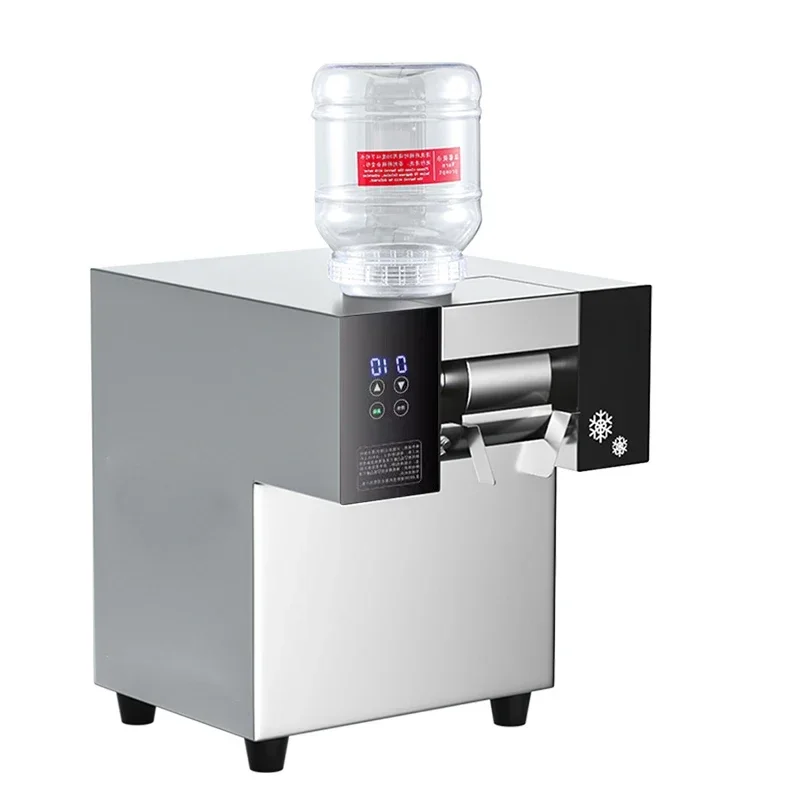 Capacità di riduzione del prezzo massiccio Macchina per il ghiaccio da neve coreana con scaglie Macchina per il ghiaccio da neve Bingsu automatica con raffreddamento ad aria per uso commerciale