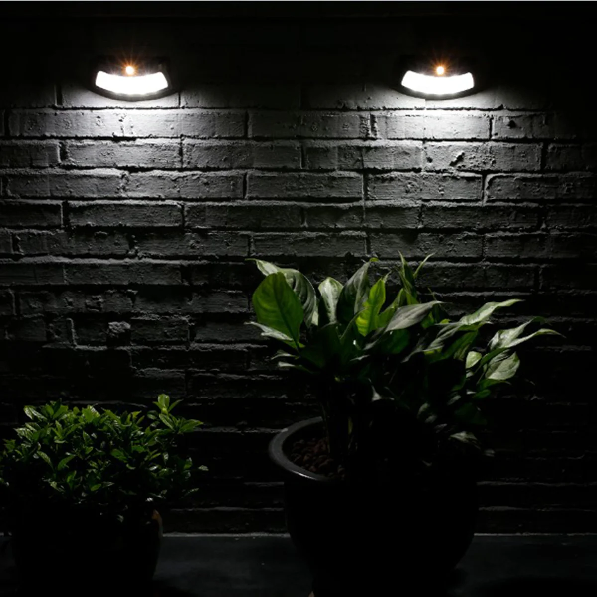 

Solar Wall Light Outdoor Led Lights Waterproof Sunlight Charging 8H Illumination Eco-Friendly Energy Saving Black
