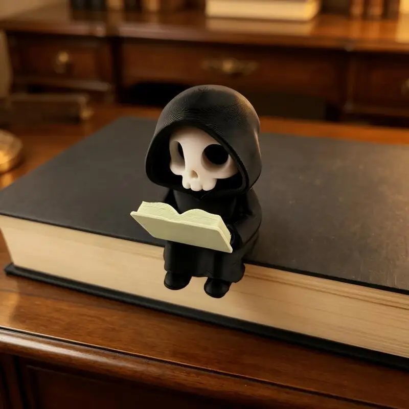 3D Reading Grim Reaper Skeleton Figurine, Gothic Halloween Desk Decor, Mini Spooky Statue for Home Office Gift