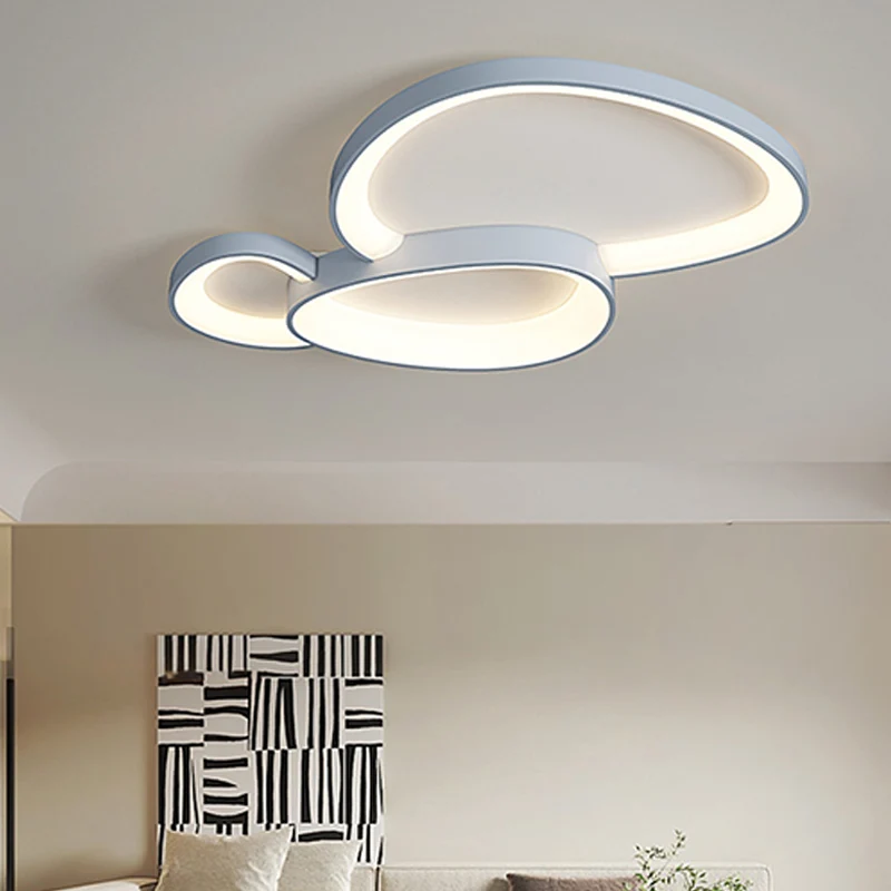 Plafonnier LED au design moderne, luminaire décoratif d'intérieur, idéal pour un salon, une chambre à coucher, une salle à manger ou une salle d'étude