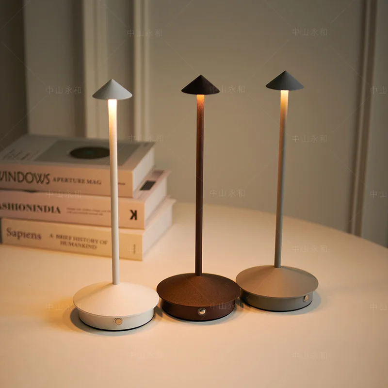 Lámpara de mesa inalámbrica, lámpara de escritorio LED portátil, lámpara de mesita de noche recargable moderna en aluminio, luz de mesa regulable