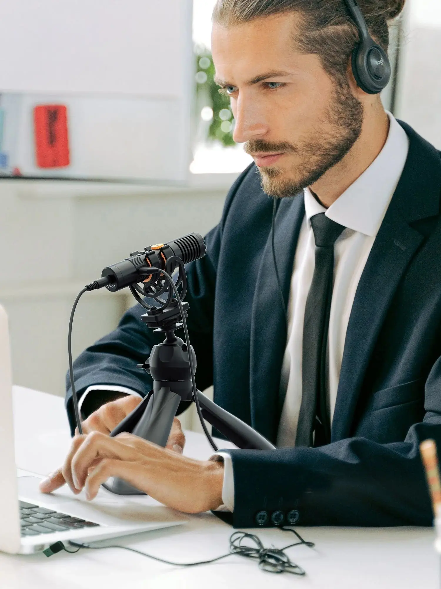 COMICA VM10 PRO – mikrofon kierunkowy do montażu na aparacie, z uchwytem antywibracyjnym, kompatybilny z urządzeniami Android, iPhone, aparatami cyfrowymi, kamerami GoPro i DJI Action 3. — zdjęcie produktu 7
