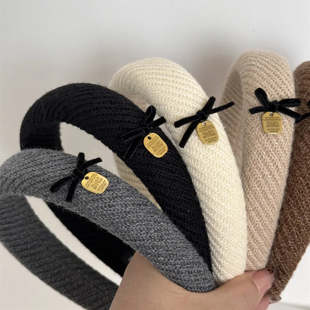 Brandneues, sanft braunes Stoff-Stirnband mit Schleife, hohe Haarspange für den Schädelbereich, einfaches Alltags-Stirnband, vielseitiges Haar-Accessoire 2025 – Detail 5