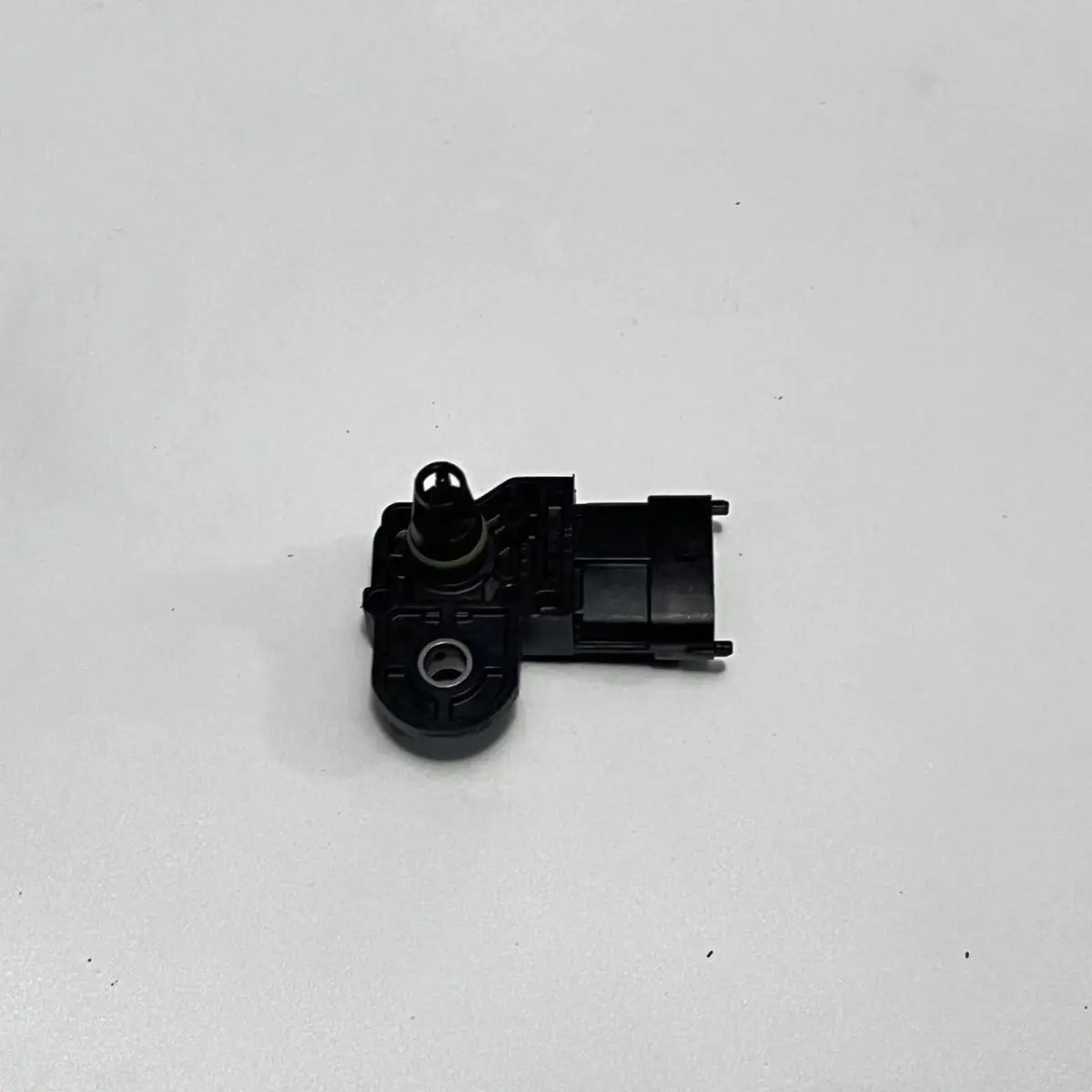 F01R00E074 Engine intake pressure sensor 3762020-B02-AA  FOR CHANGAN CS75 PLUS