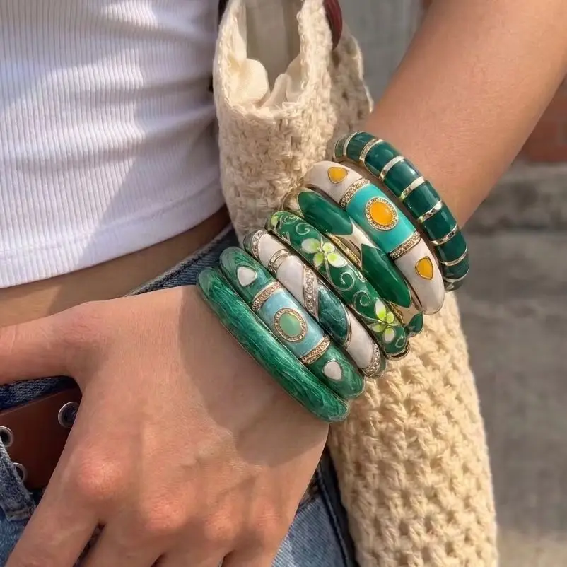 Minimalist Fresh Green Drip Oil Bracelet Women's Bohemian Style Retro Enamel Stackable Hand Jewelry Gift for Girlfriend Holiday