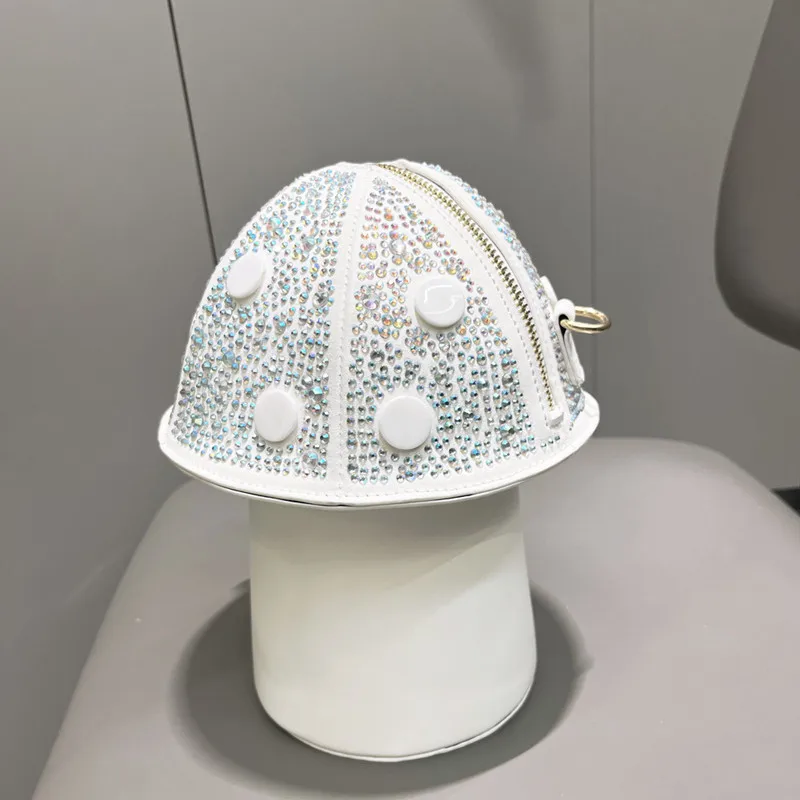 2025 مصمم الأزياء الفاخرة المرأة الفطر على شكل حجر الراين مخلب فام كريستال Crossbody حقيبة كتف مضحك Shiitake حقيبة يد #5