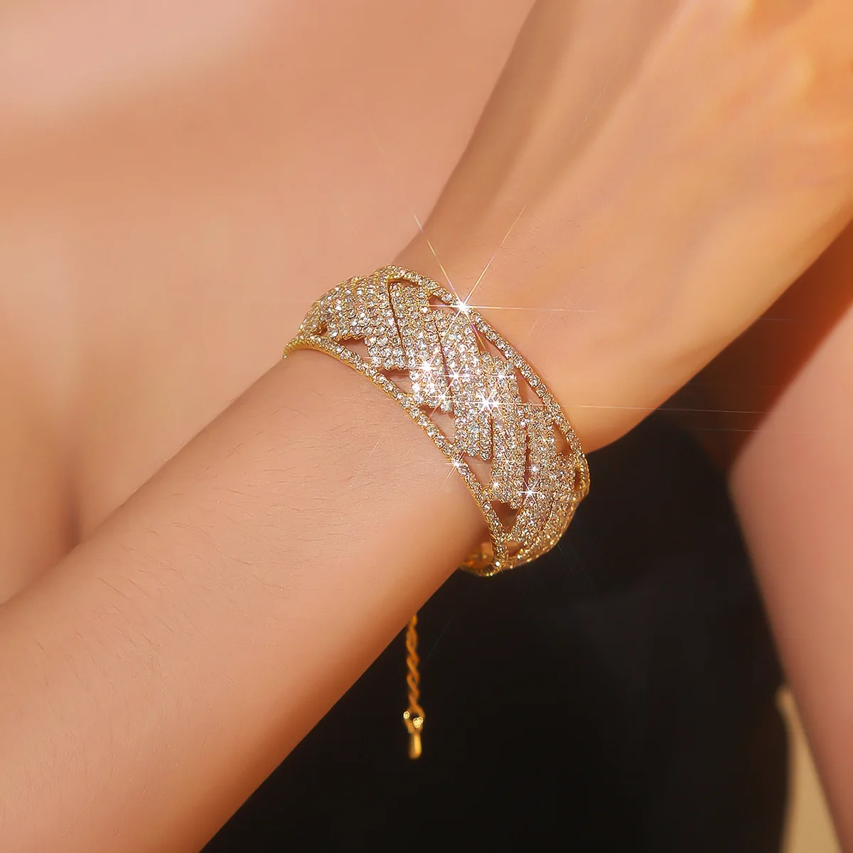 Fashion Shiny Rhinestone Open Bracelet Women, Versatile High Quality Crystal Bracelet Jewelry Wholesale Price