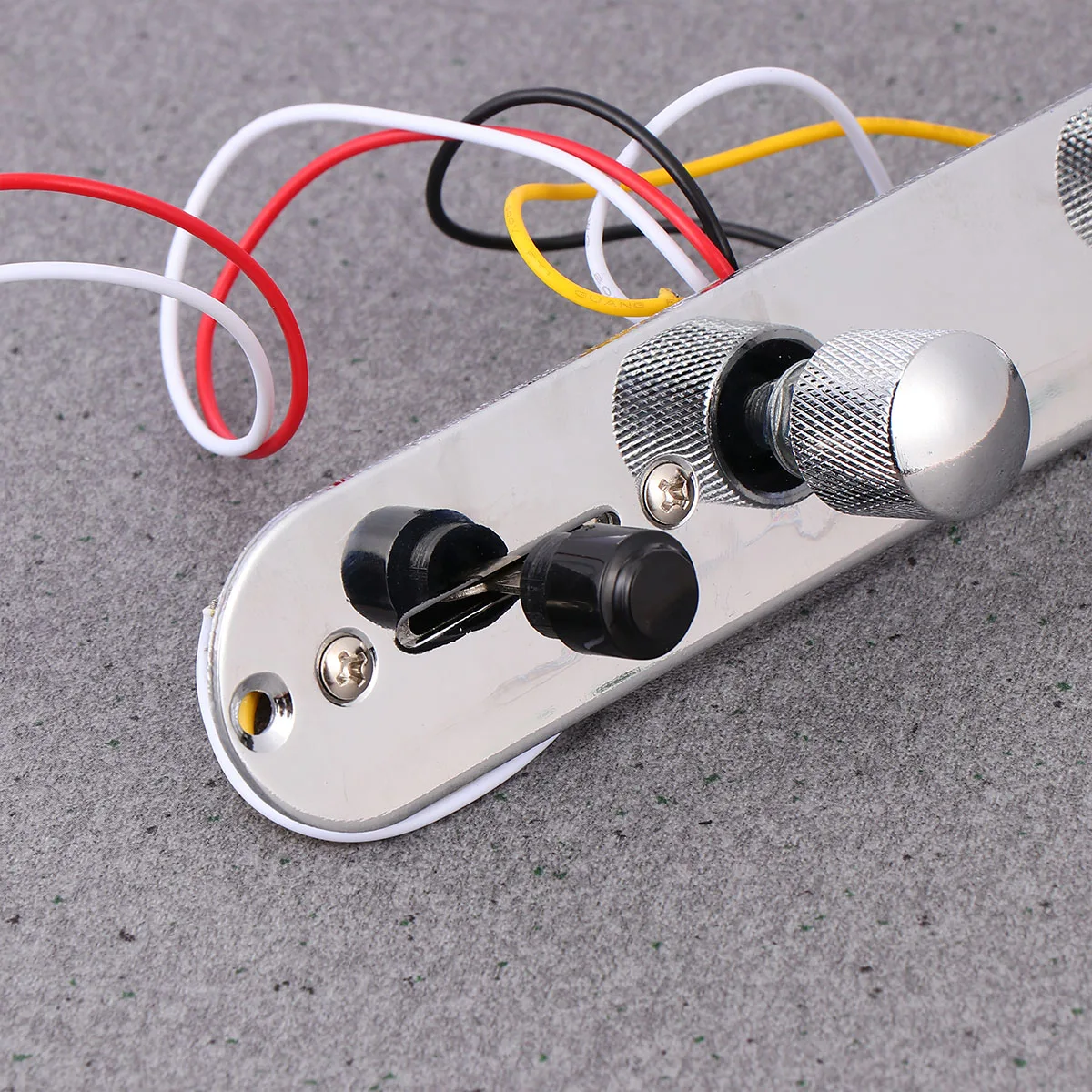 

Guitar Control Plate Metal Panel Compatible for Telecaster Wiring Harness Chrome plated Electric Guitars Sturdy Replacement
