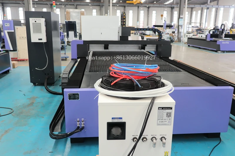 Factory Price AKJ1530F Raycus JPT 2000w 4kw 6kw 12kw Stainless STeel Fiber Laser Cutting Machine for Sale