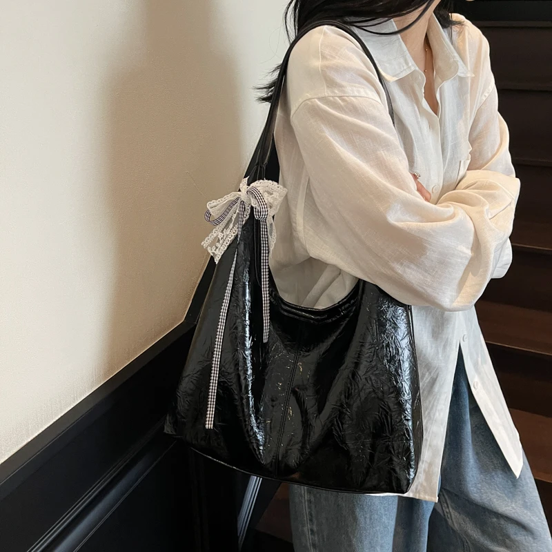 

Женская большая сумка-тоут Capaci, новинка 2025, повседневная сумка на одно плечо, подмышки, мягкая ручка, чистый цвет, искусственная кожа. Сумочки.