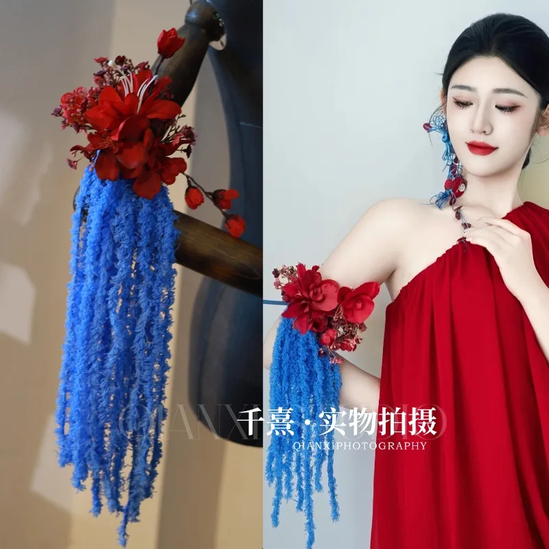 1PC Bride's Red Flowers Wrist Flowers Arm Tied Flowers Korean-style Age-reducing Travel Wedding Accessories.