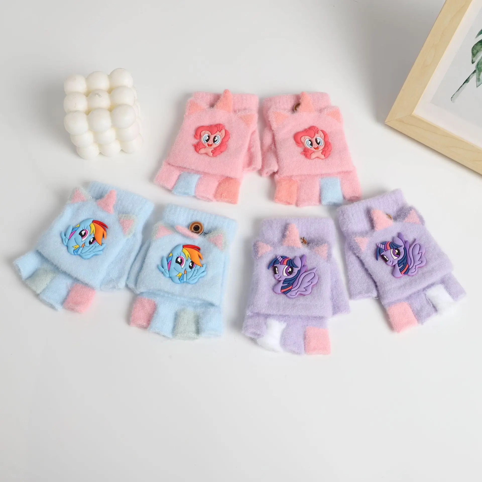 قفازات الشتاء الدافئة الكرتون نصف غطاء الإصبع دراجة الكتابة نصف إصبع غطاء الوجه #4