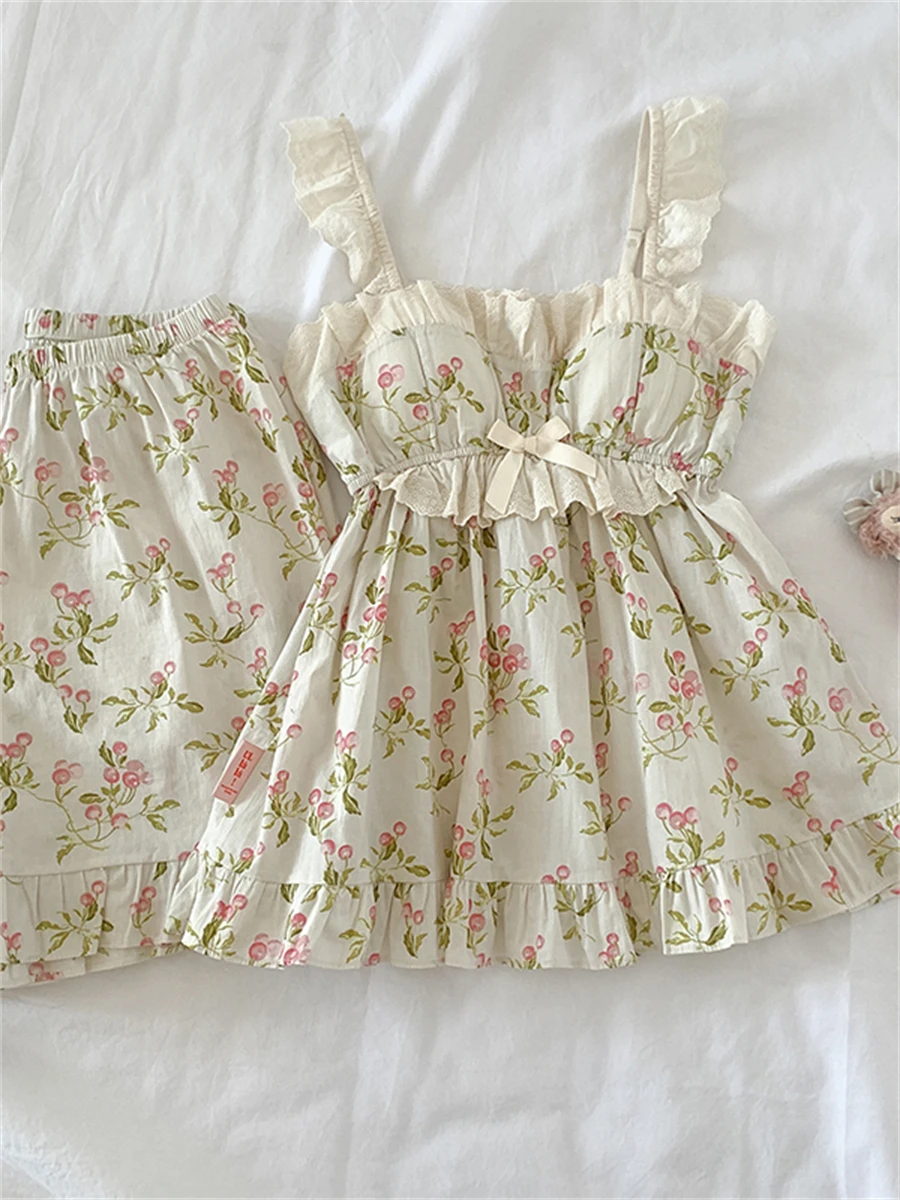 

5011 Sweet Floral Suspender Shorts Pajamas Set for Women 2024 New Summer Style with Chest Pad That Can Be Worn Outside Summer Ho