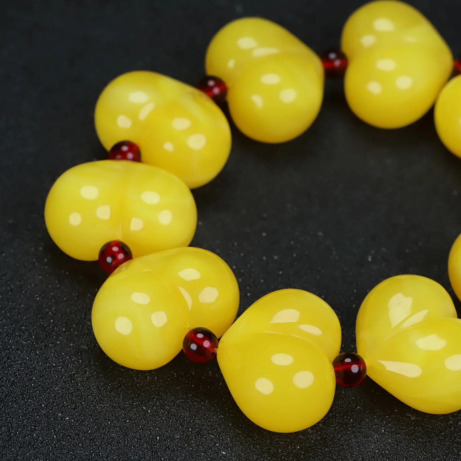 New Versatile Cute Fart Peach Fashion Bracelet, Couple Men's and Women's Models