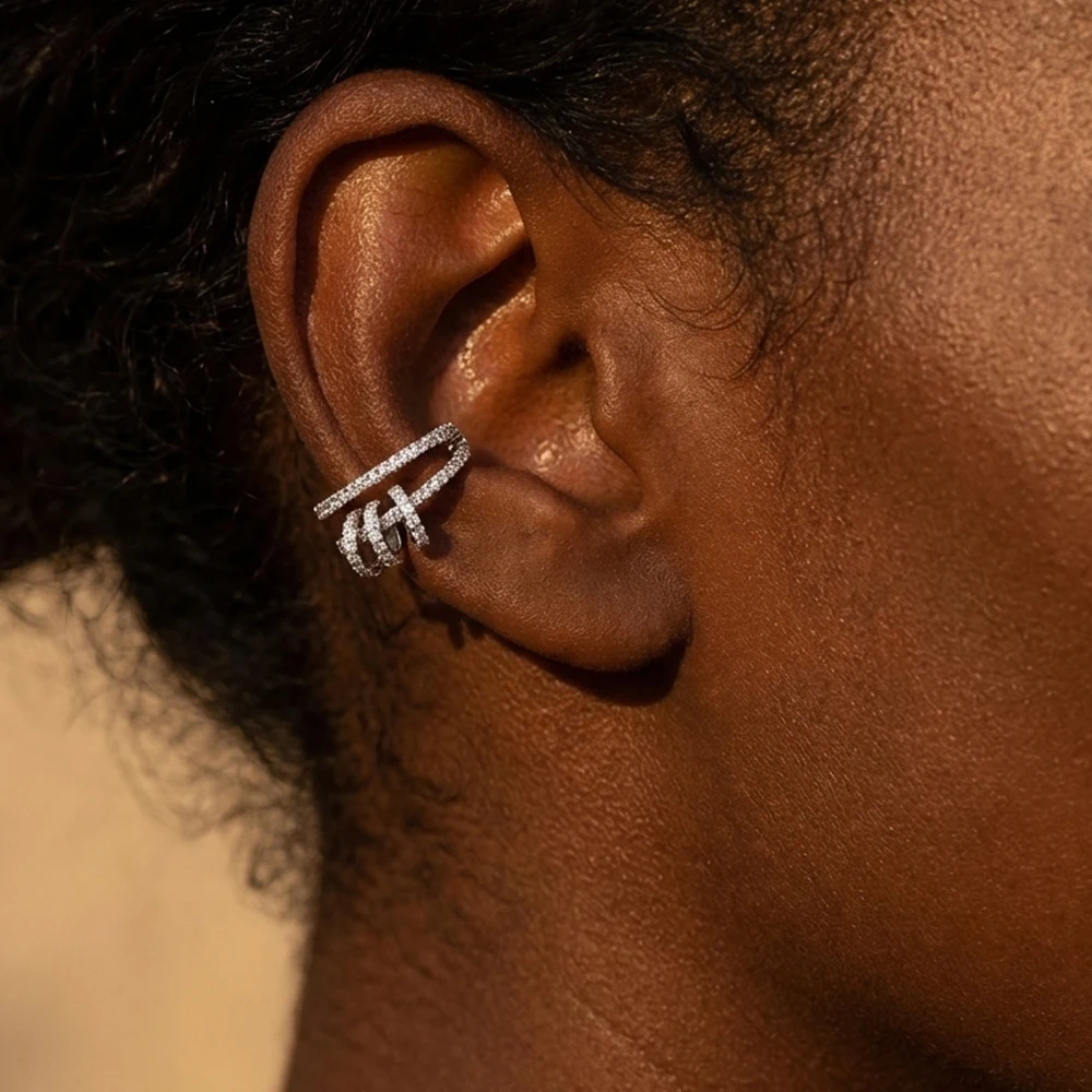 Błyszczące kolczyki na chrząst – Ear Cuff No Piercing recenzja i cena