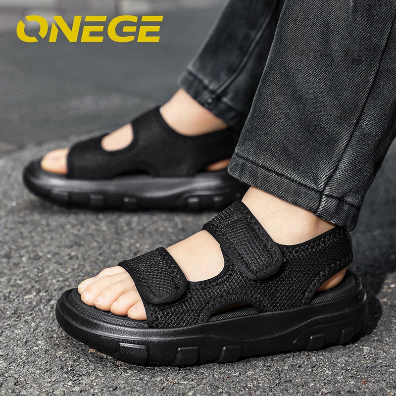 A Pair of Simple Non-Slip Sandals for Boys, Suitable for Middle-Aged and Older Children, Lightweight Sports Beach Shoes, Comfortable Summer New Wear-Resistant Shoes