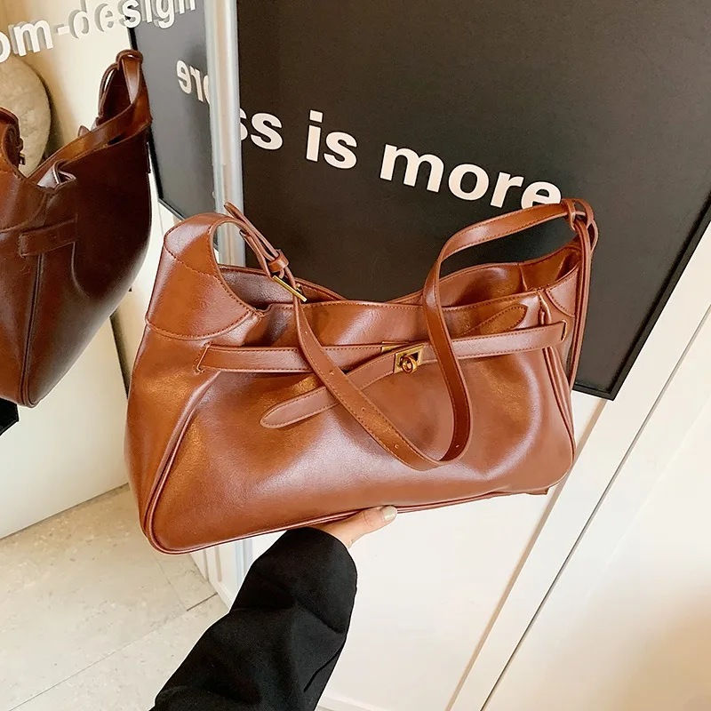 

High-end Retro Large-capacity Bag Women's New Autumn and Winter Commuting Shoulder Messenger Bag Fashionable Tote Bag