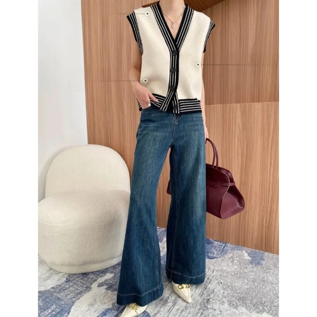 

Sinan Early Autumn High-End French Knitted Vest Striped Color-Block V Neck Versatile Layering Top for Women