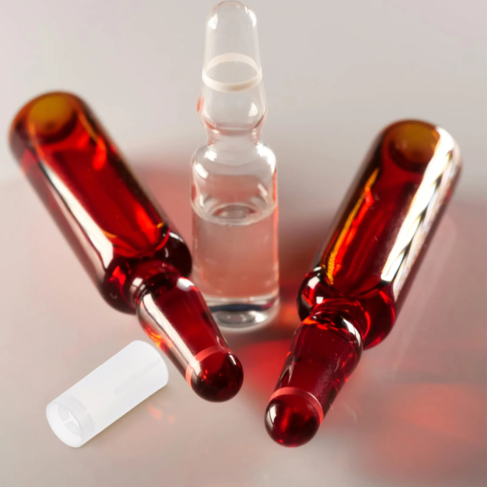 50Pcs Ampoule Openers Plastic Bottle Covers Simple Design Safe Glass Ampoule Openers Nurse Mini Vial Bottle Breakers Hospital