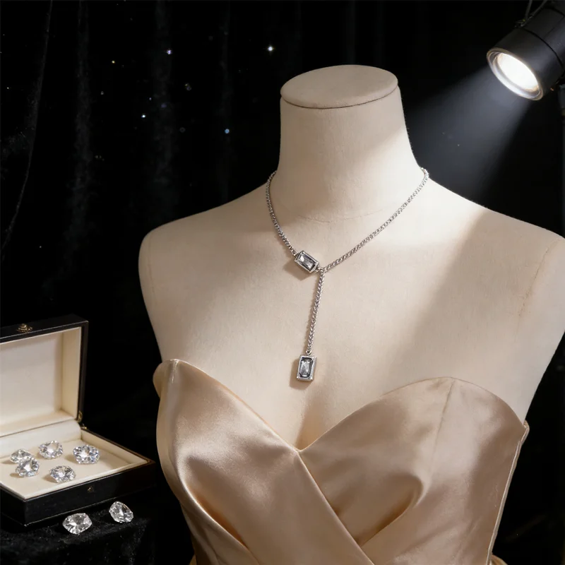 Y-Shape Edgy Layering Necklace, Black Square Rhinestone Pendant, Creates a Bold Silhouette, Vintage Style Jewelry Gift for Women