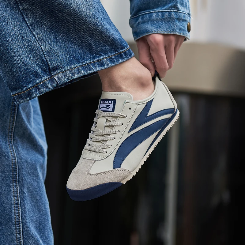 

Boots Durable - upper casual sports shoes, resist scratches, long - term use