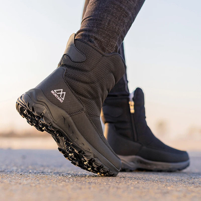 شتاء جديد سميكة قصيرة أنبوب القطن الأحذية المضادة للانزلاق الرجال أحذية الثلوج عادية أفخم أحذية المشي لمسافات طويلة في الهواء الطلق