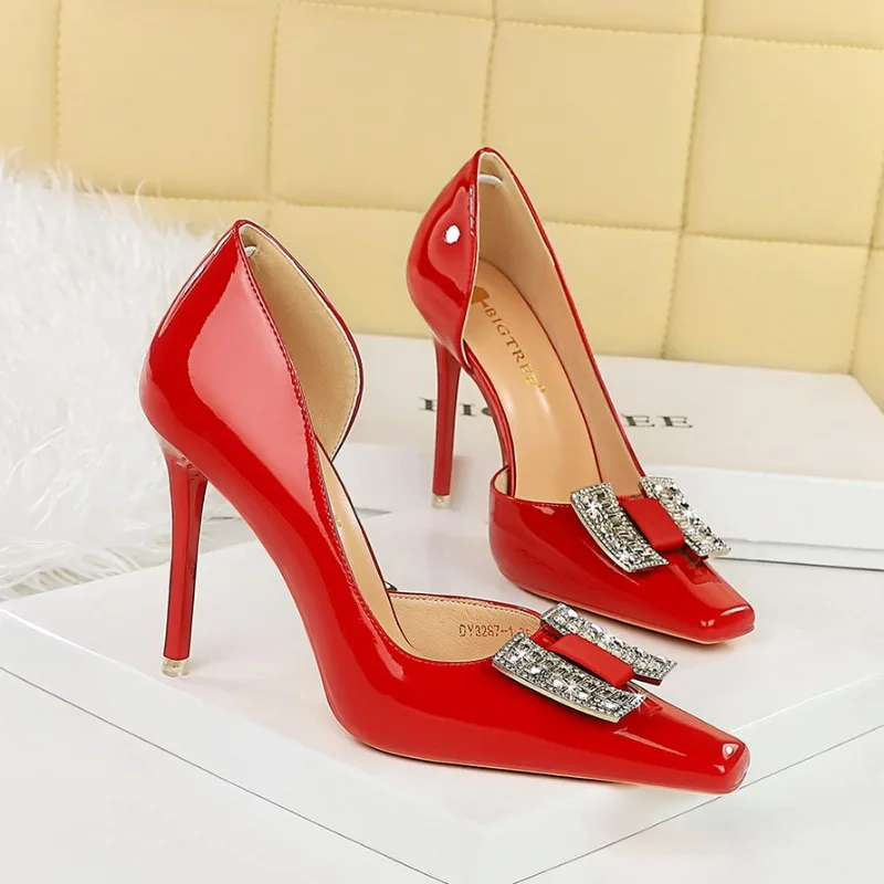 

BIGTREE Western Style Party 10.5cm Super High Heels Pumps Patent Leather Shallow Square Toe Metal Crystal Buckle Lady Shoes Red