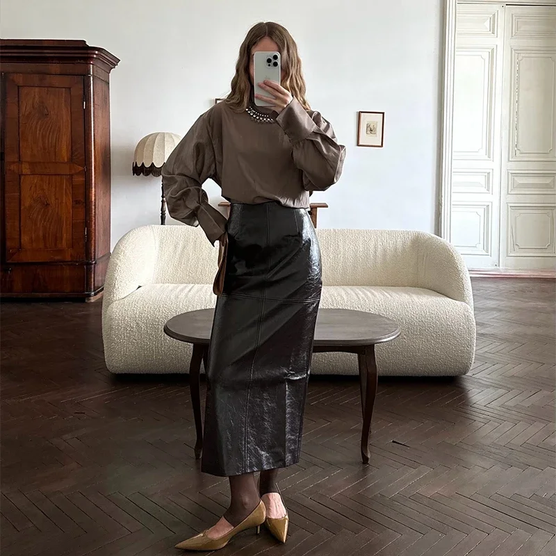 ヴィンテージ風PUレザージャケットとスカートのセット、ハイネックコート、スリムフィットロングスカート、コートとスカートのセット、2025年秋冬新作レディースコーデ