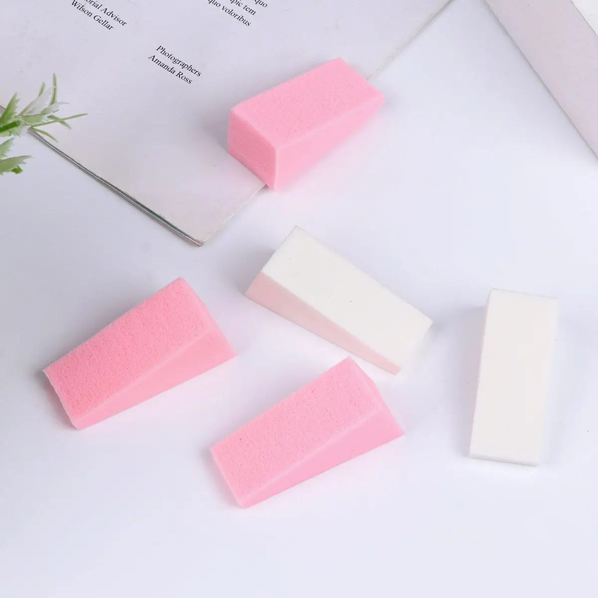 48Pcs Professional Dual-Use Makeup Puff Soft Elastic Powder Sponge for Seamless Foundation Application All Face Curves Travel