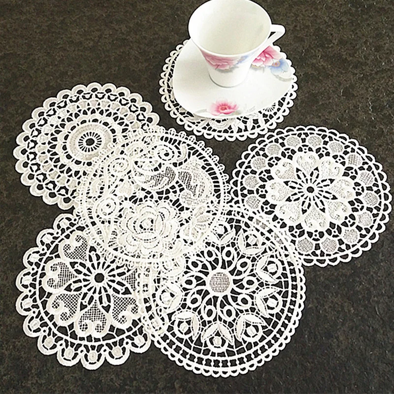 Luxury White Round Embroidery Christmas Table Cloth Coffee Coasters Cotton Napkin Kitchen Table Lace Doily Wedding Banquet Decor