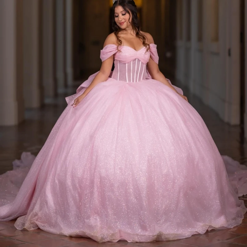 

Розовые блестящие платья Quinceanera с открытыми плечами и бантом, тюлевой корсет для вечеринки, дня рождения, милое платье 16, Vestidos 15 De Anos