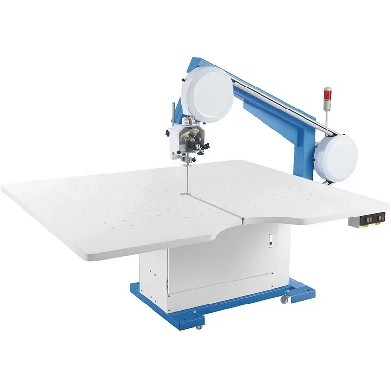 

With knife 750 watt motor safety device speed adjustment function Operating width 700 mm cutting machine