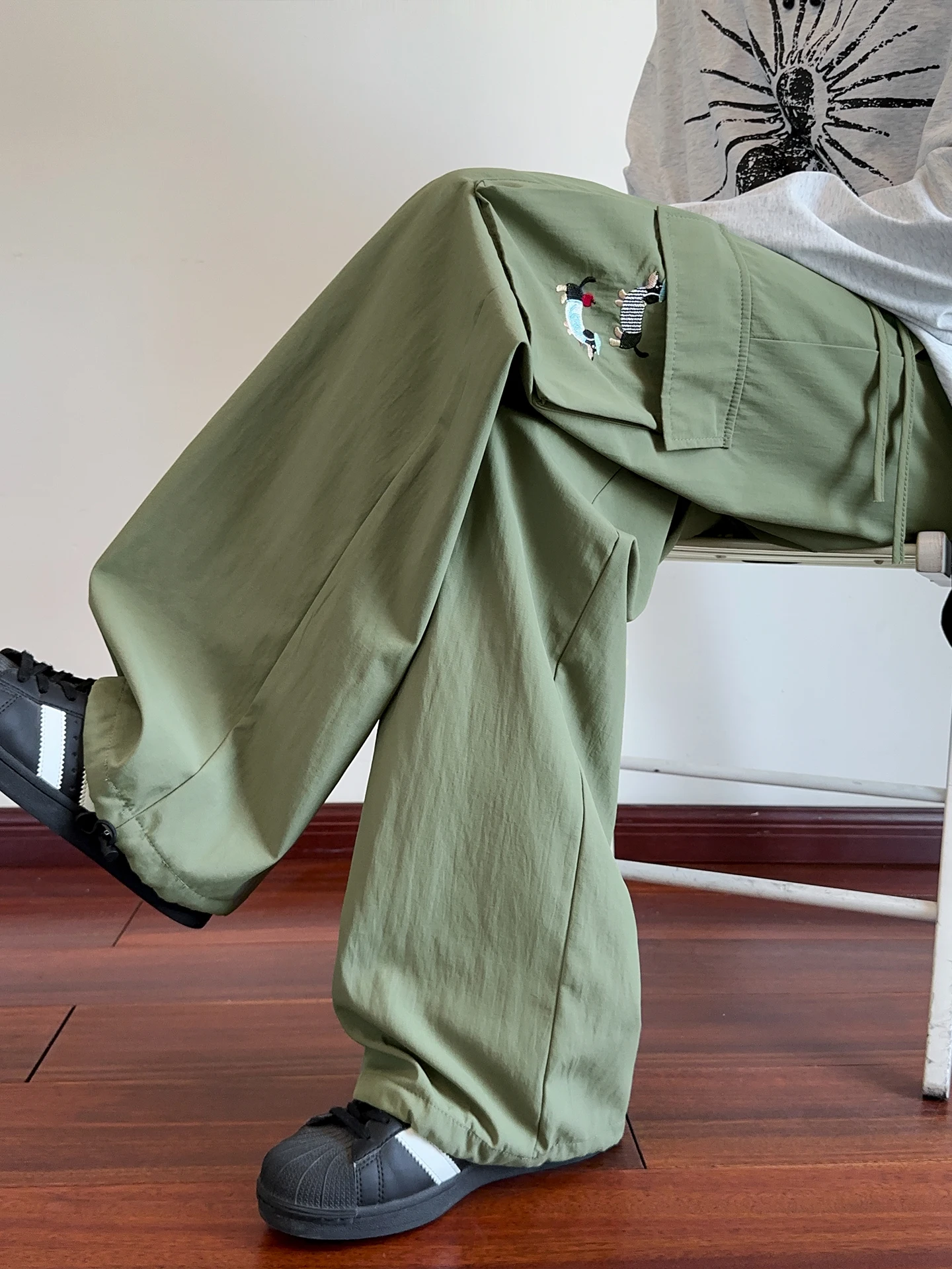 

Мужские брюки с вышивкой, свободные, прямого кроя, повседневные, спортивные, модные, осенние, новые, для подростков и молодежи