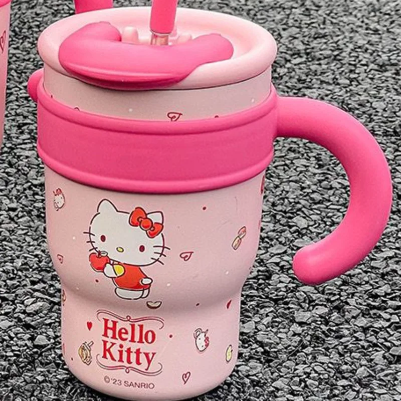 Imagem -02 - Sanrio Olá Kitty Kawaii Garrafa Térmica 304 Y2k Alta Beleza Garrafa de Água de Palha Copo Bonito Caneca do Escritório 700ml Aço Inoxidável