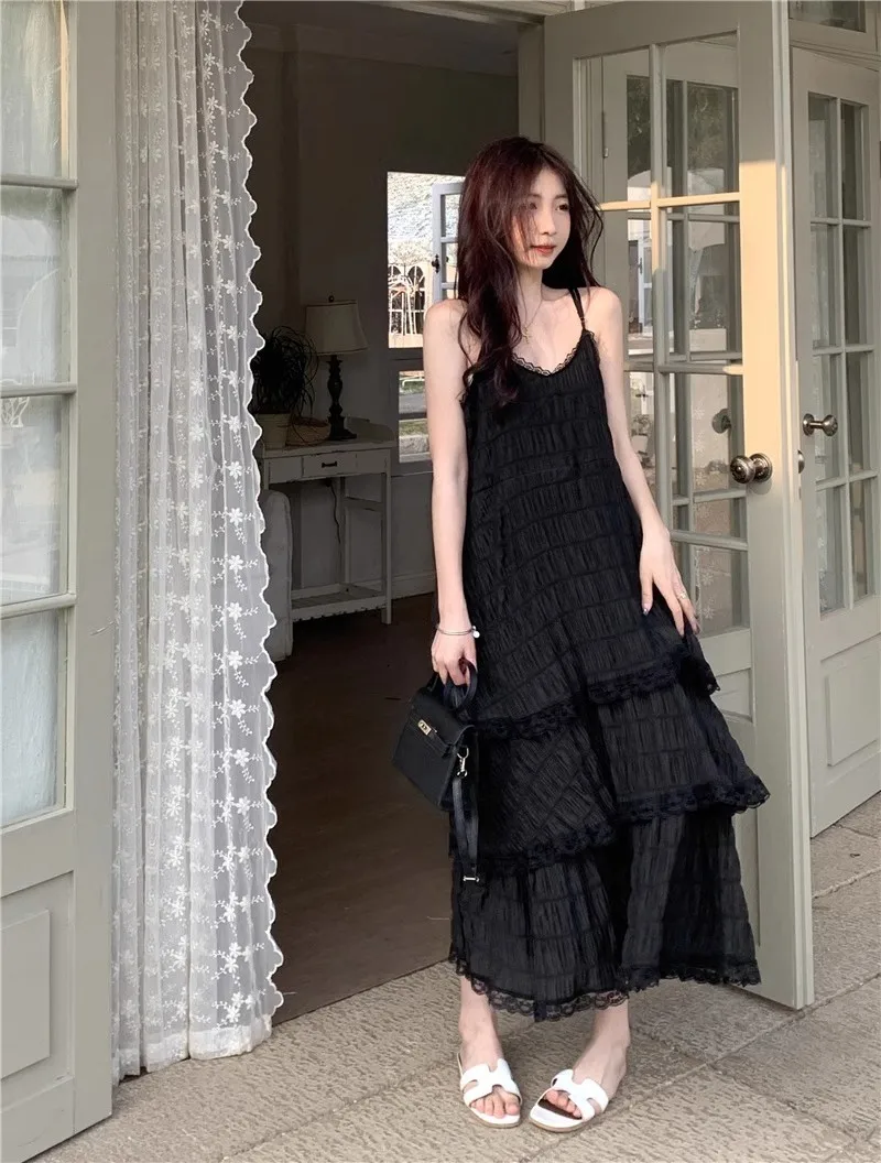 UMI MAO Black Dress Elegant Women Summer Soft Flowing Hem Cloud Oversized Cake Skirt French Square Neck Slimming Dress Femme