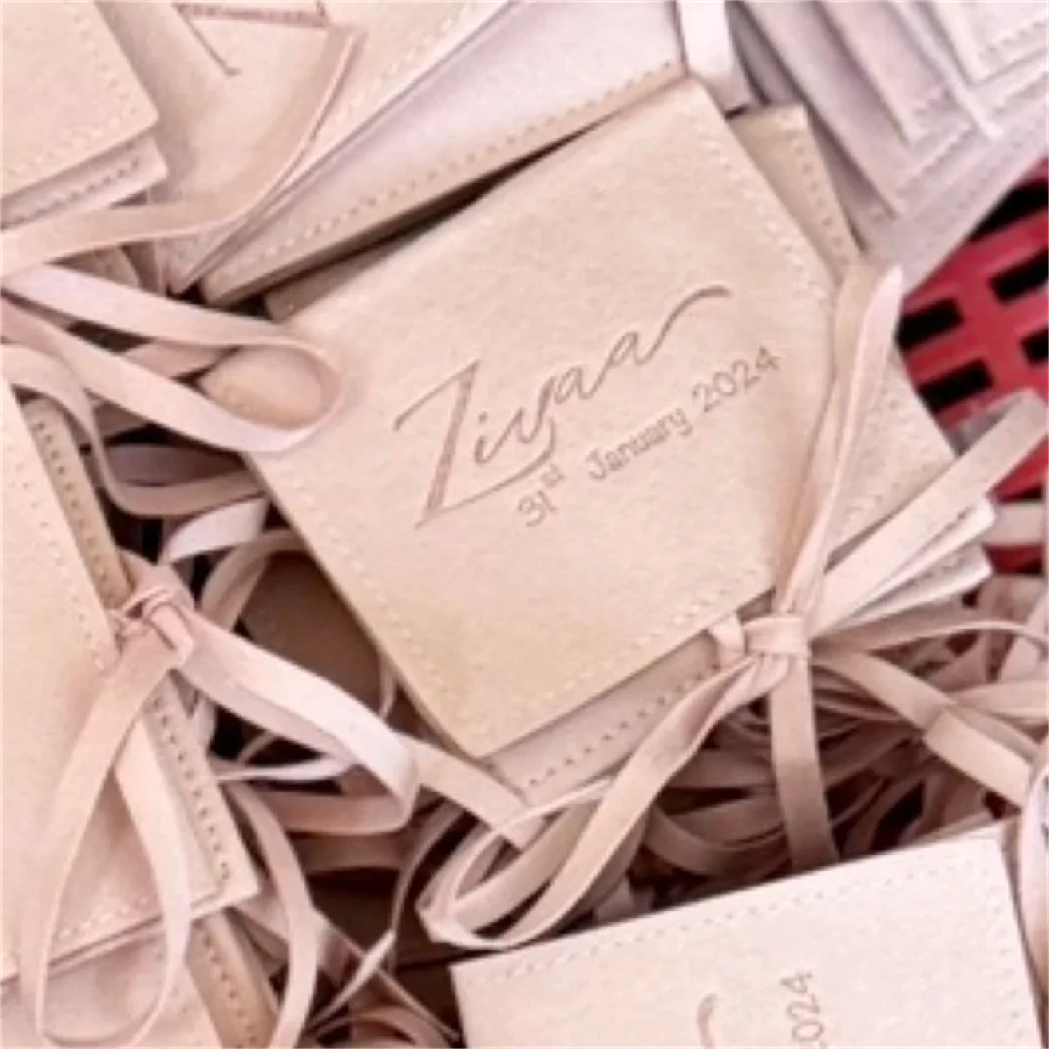 

50, сумка для упаковки ювелирных изделий на заказ, сумки-конверты с логотипом и клапаном, сумка из микрофибры с тиснением логотипа, многоцветный