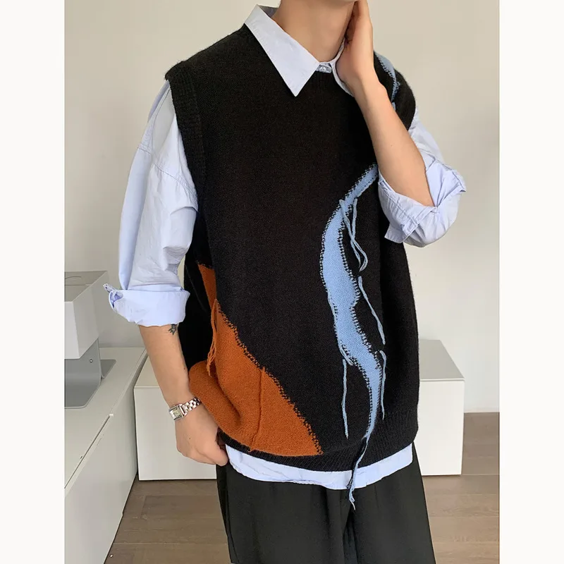 Winter Sweater Vest Men Warm Fashion Casual Beige Knitted Pullover Men Korean Loose Sleeveless Sweater For Mens Jumper Clothes